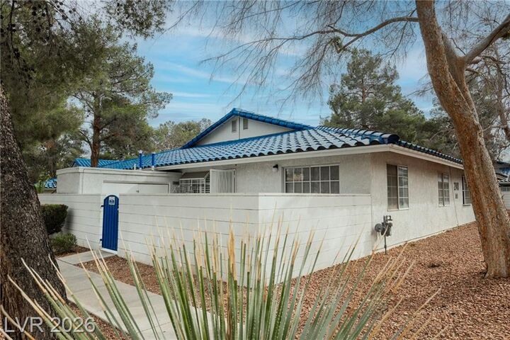 Property Photo: 2140 Petersham Court A NV 89108