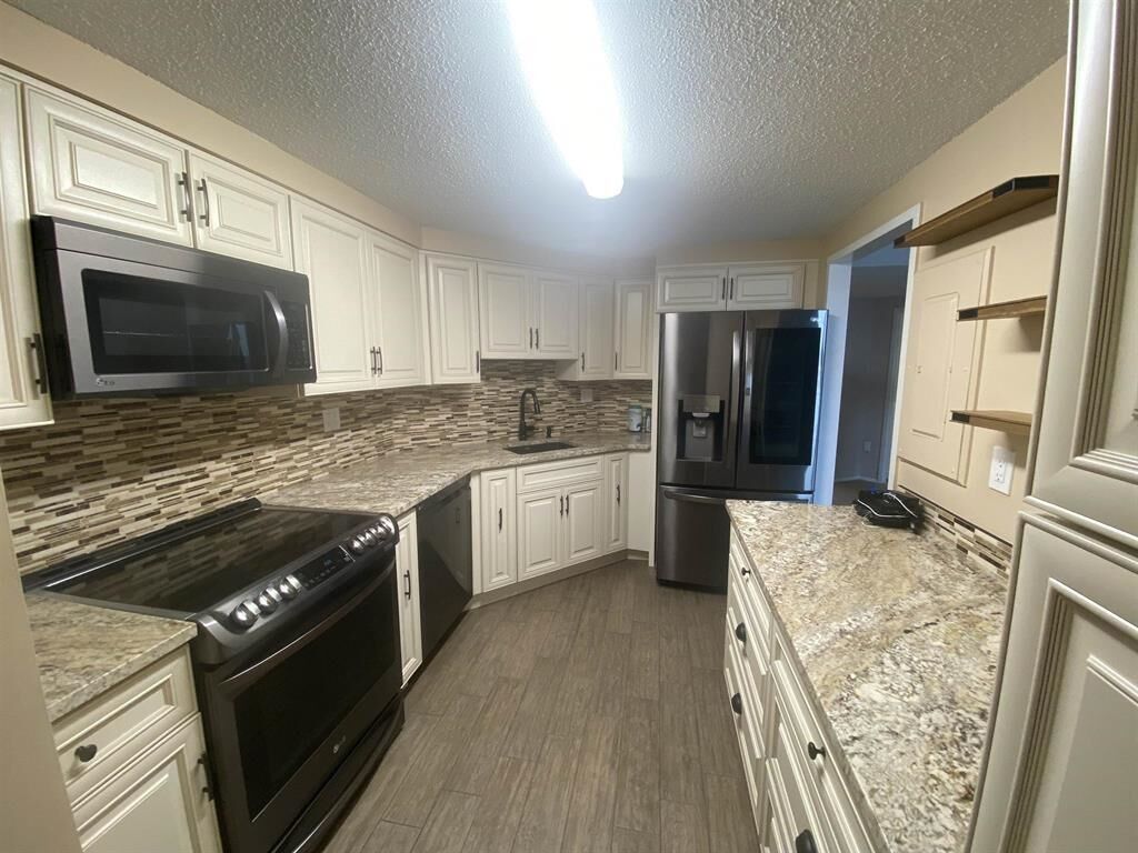 Property Photo:  1836 Harmon Cove Tower 1836  NJ 07094 