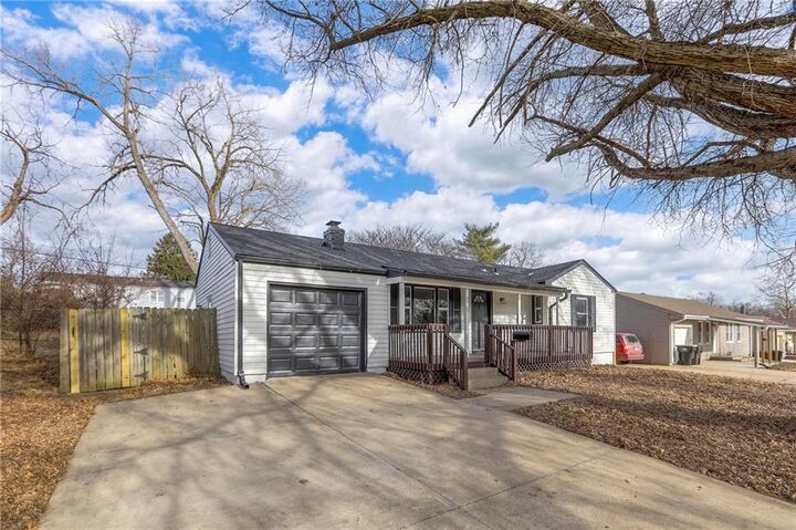 Property Photo:  3303 N McCoy Street  MO 64050 