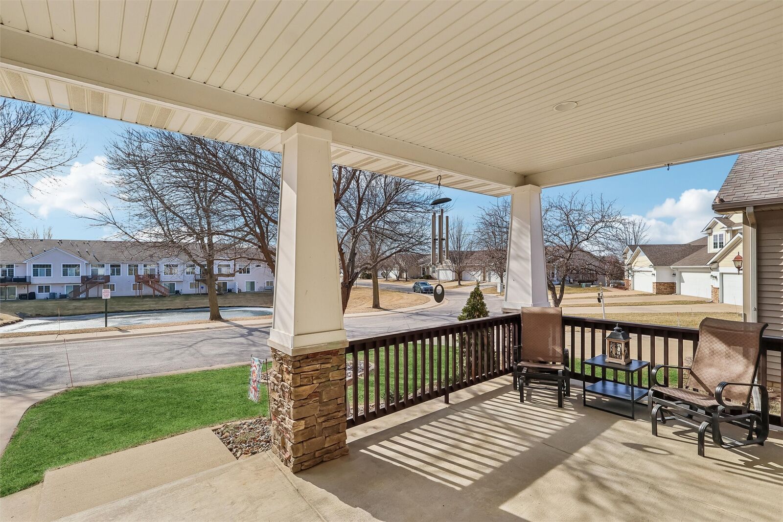 Property Photo:  10103 N Glenstone Court  IA 50131 