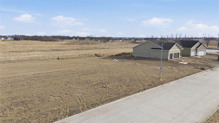 Property Photo:  1365 NW Linda Lane  IA 50263 