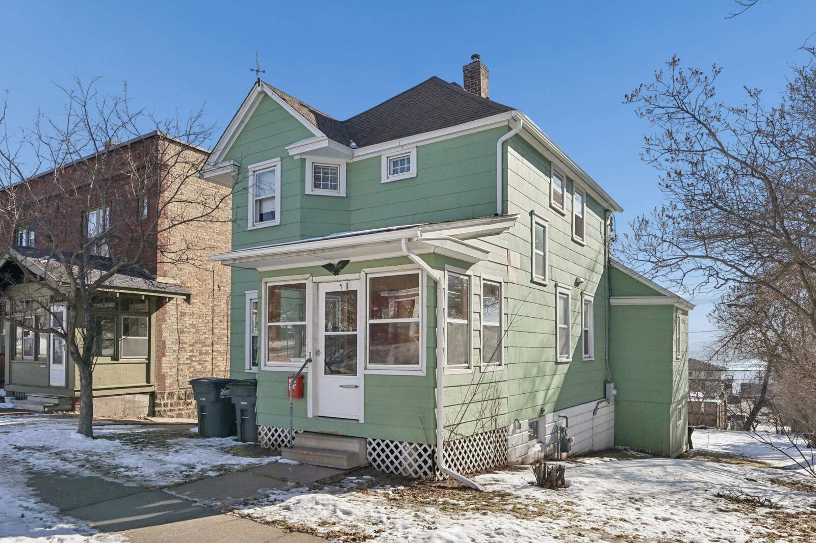 Property Photo: 1928 Jefferson St MN 55812
