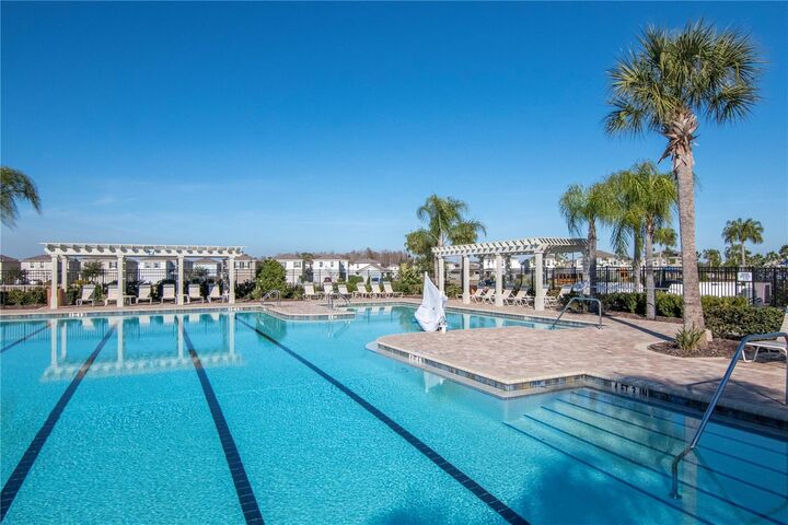 Property Photo:  16005 Tuscany Hillside Road  FL 33556 