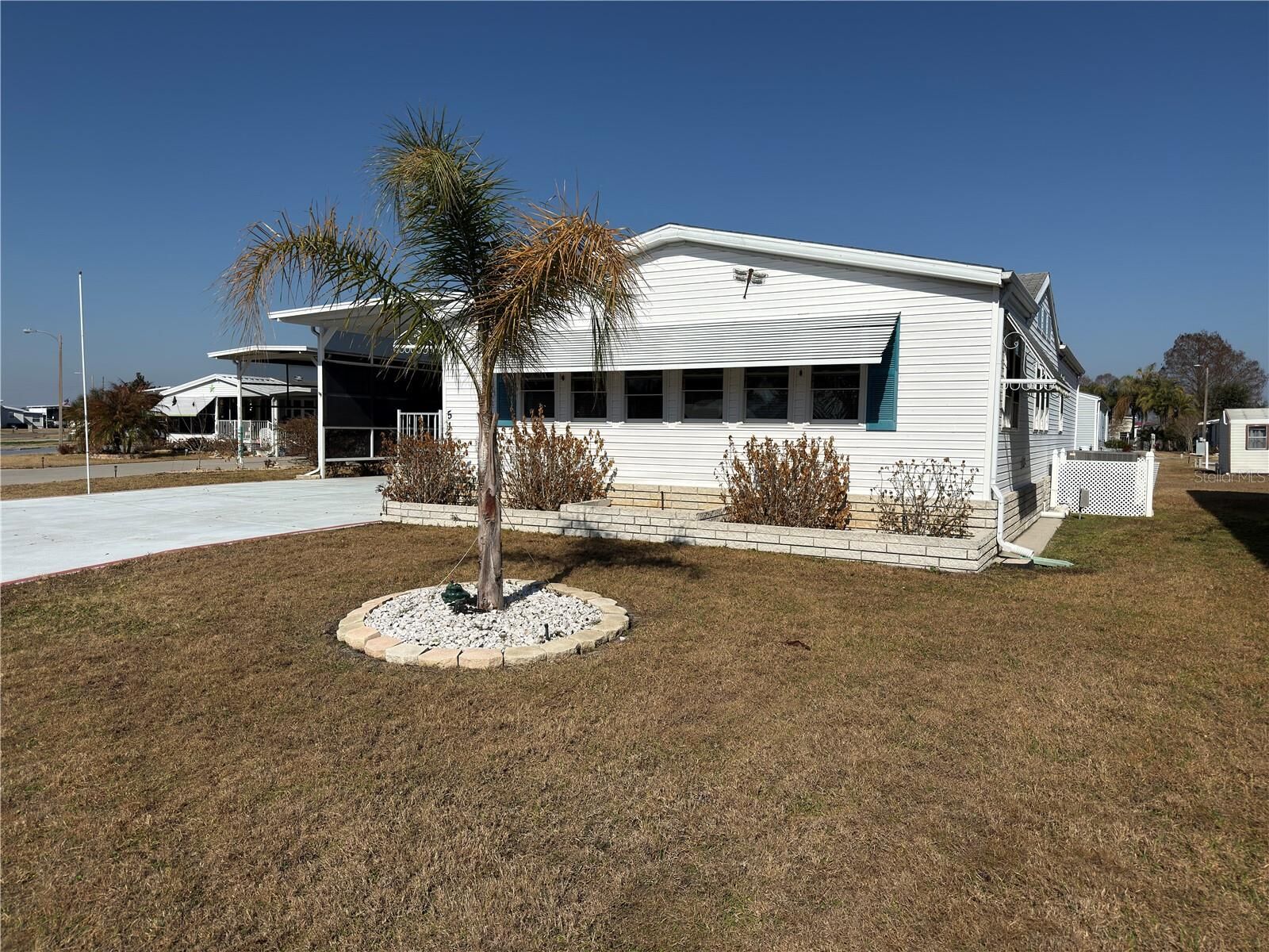 Property Photo:  5122 Southshore Drive  FL 33868 