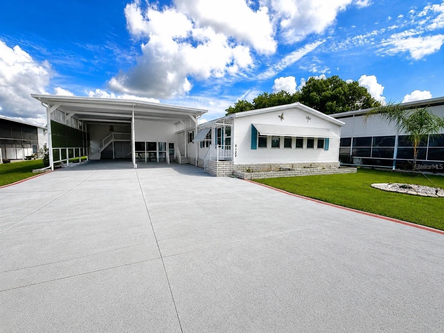 Property Photo:  5122 Southshore Drive  FL 33868 