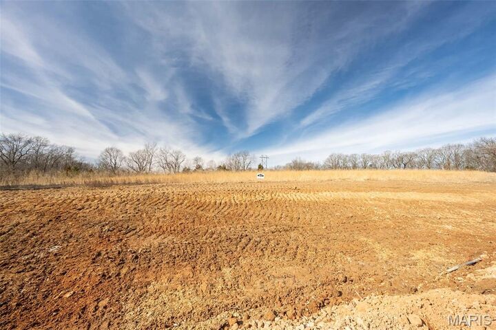 Property Photo: 39 Oakview Ct. - Lot 10 MO 63379