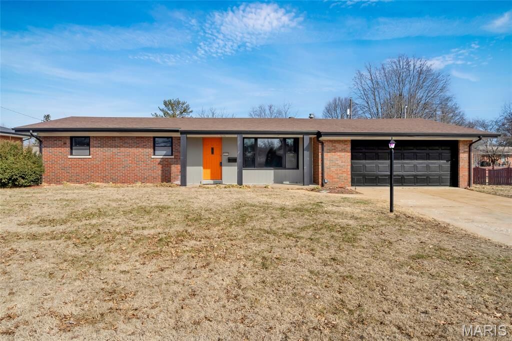 Property Photo:  213 Springdale Drive  IL 62223 