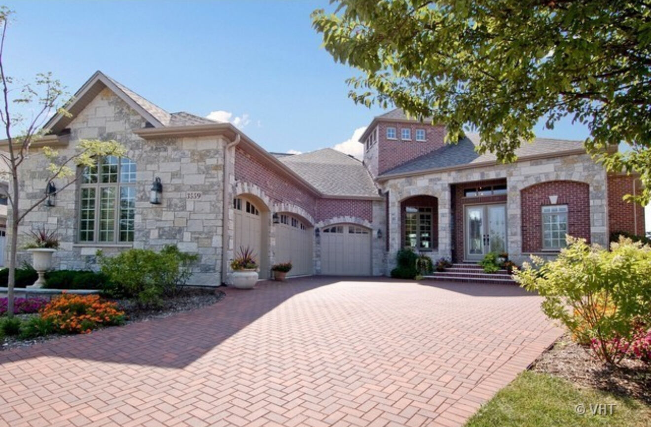 Property Photo: 3559 Scottsdale Circle IL 60564