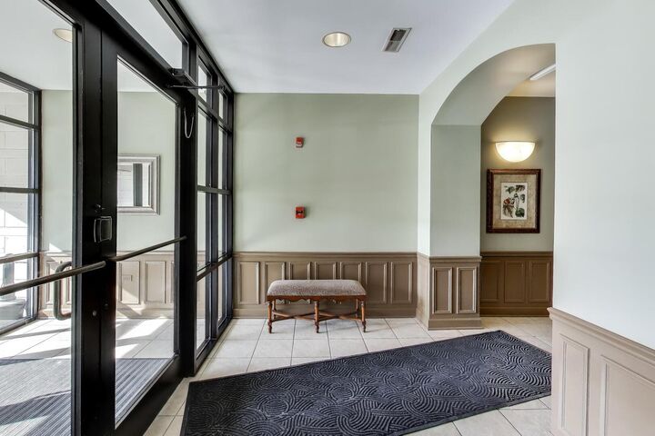 Property Photo:  1650 Riverwoods Drive 706  IL 60160 