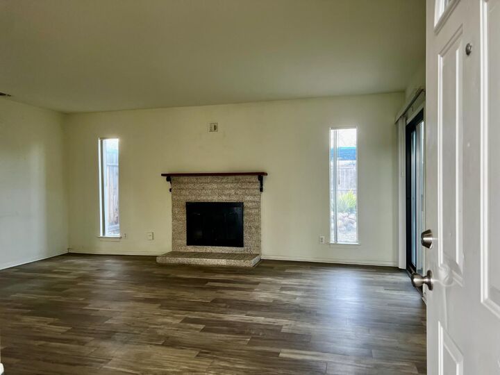 Property Photo:  1900 Bell Street  CA 95825 