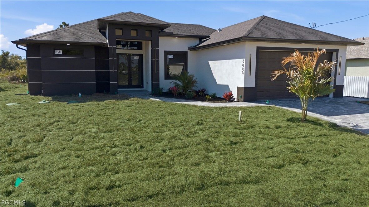 Property Photo: 2609 11th Street SW FL 33976