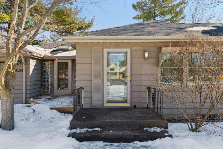 Property Photo:  3525 The Mall  MN 55345 