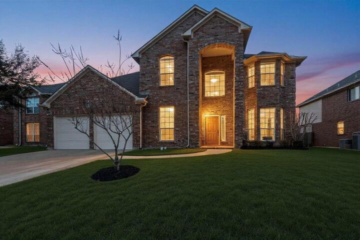 Property Photo:  5828 Ivy Glen Drive  TX 75052 