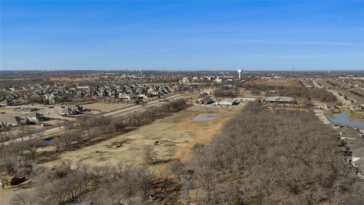 Property Photo:  121 Harbor Lane  TX 75065 