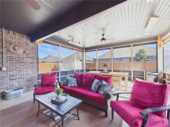 Property Photo:  5713 61st Street  AR 72758 