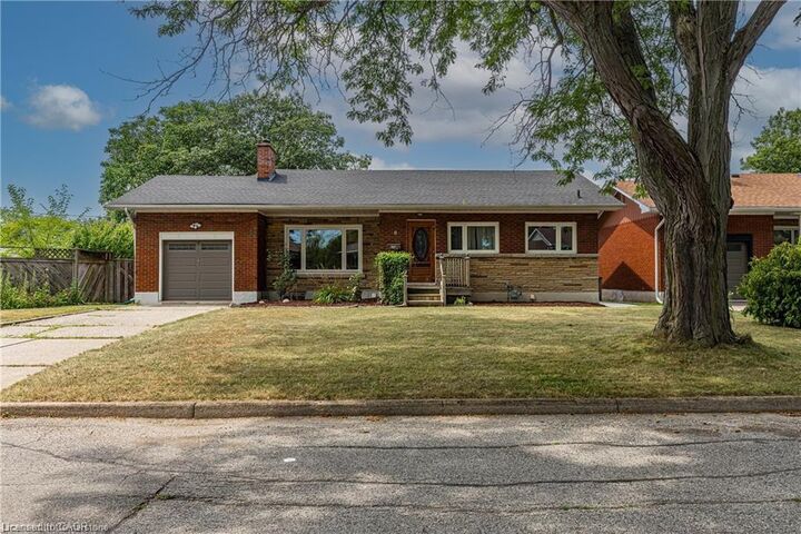 Property Photo:  18 Masterson Drive  ON L2T 3P1 