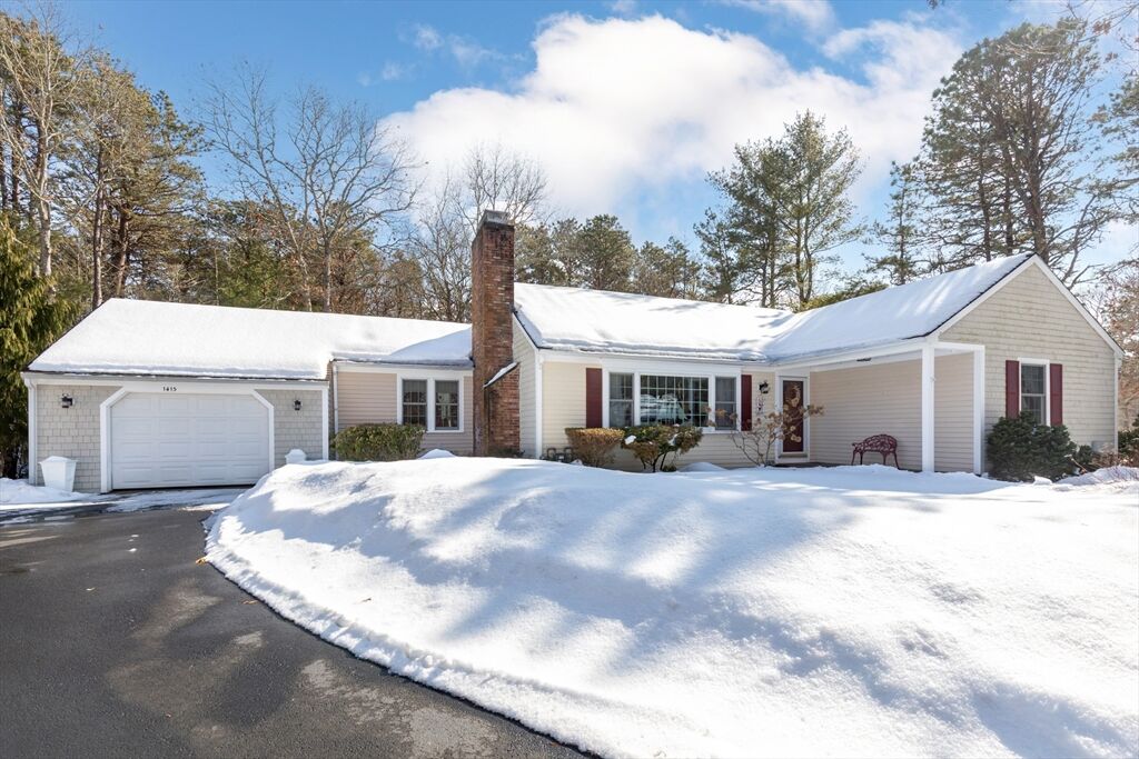 Property Photo:  1415 Old Post Rd  MA 02648 