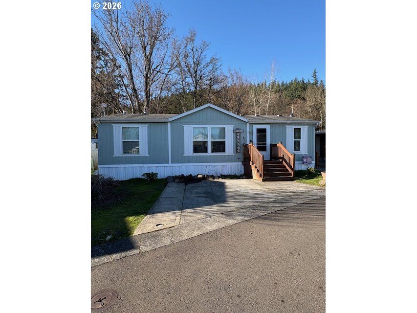 Property Photo:  10901 SE Powell Blvd 5  OR 97266 