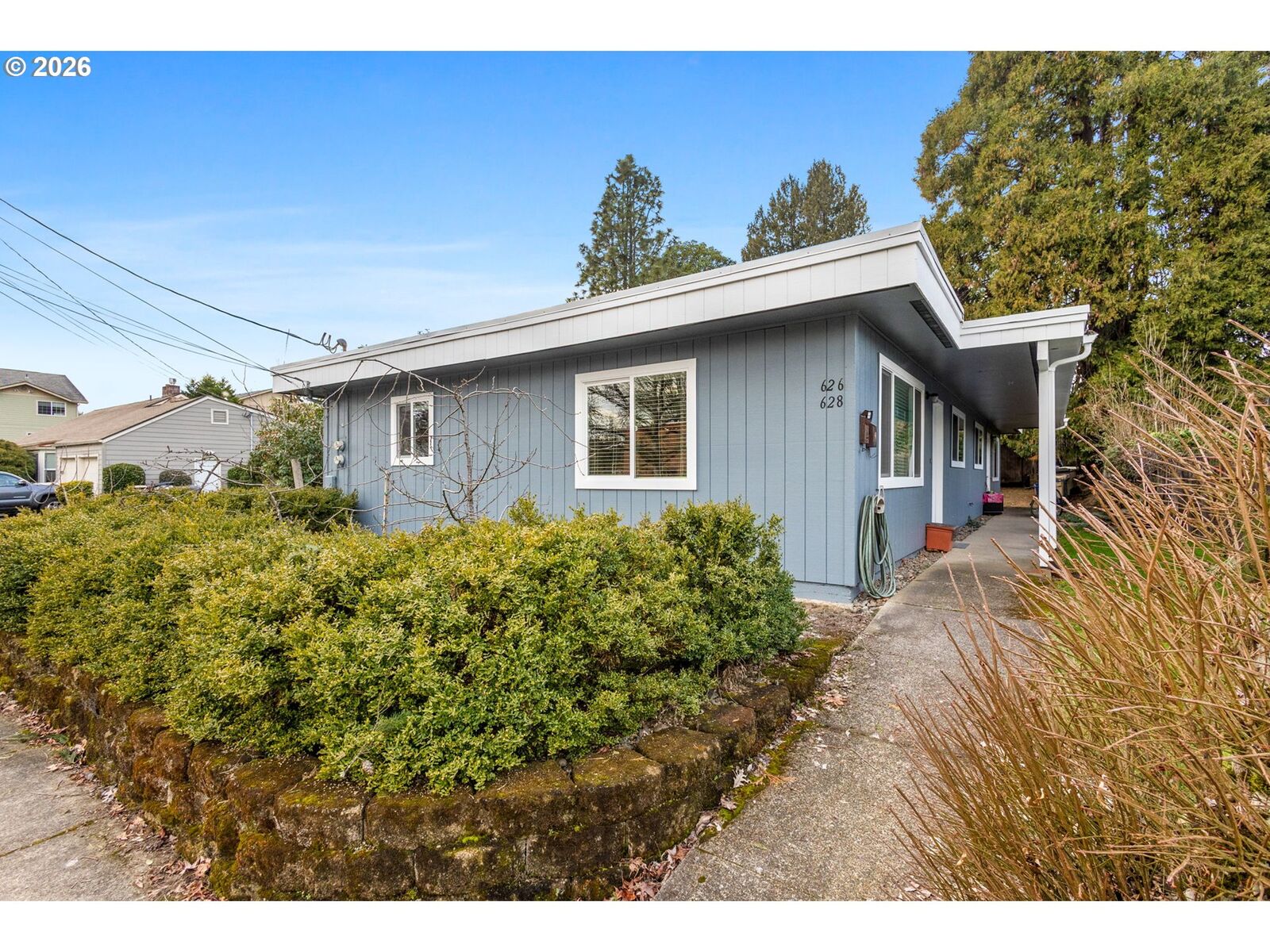 Property Photo: 626 NW 28th St OR 97330