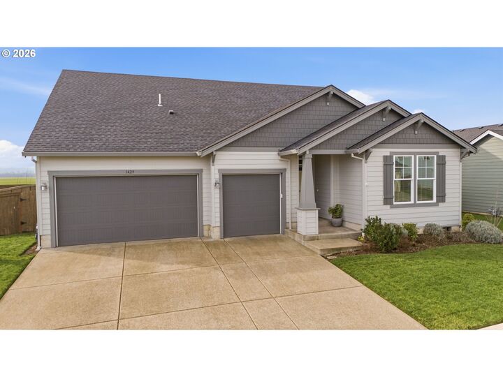 Property Photo:  1429 Gladiola Dr  OR 97448 