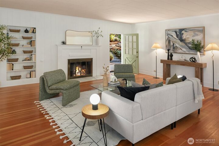 Property Photo: 4240 W Cramer Street WA 98199