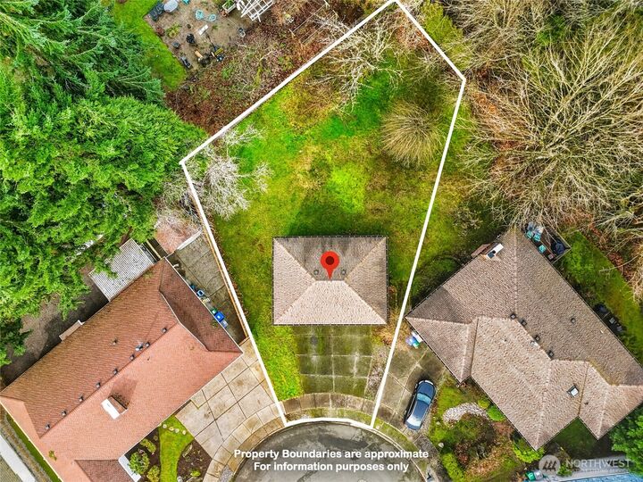 Property Photo:  17 Xx  Kennewick Avenue NE  WA 98056 