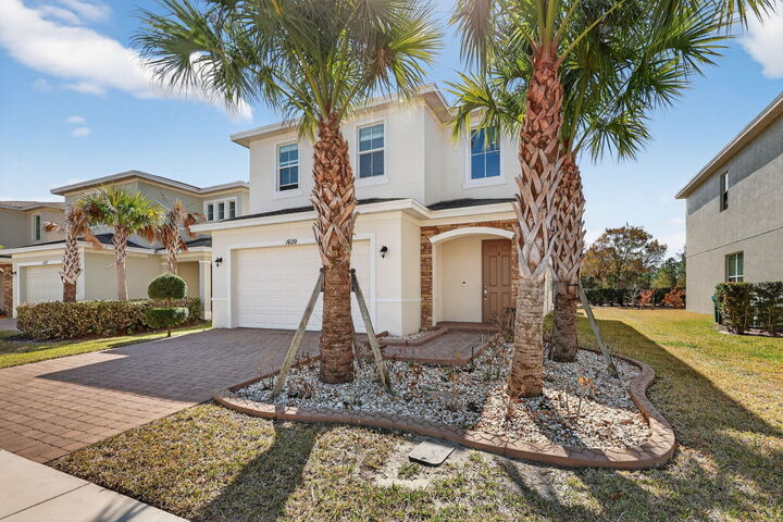 Property Photo:  1609 NW Cataluna Cir Circle  FL 34986 