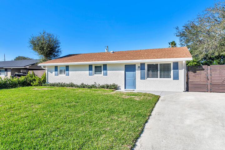 Property Photo:  4305 Birdwood Street  FL 33410 