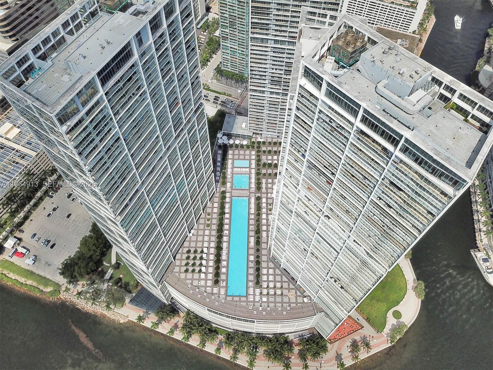 Property Photo:  465 Brickell Ave 1905  FL 33131 