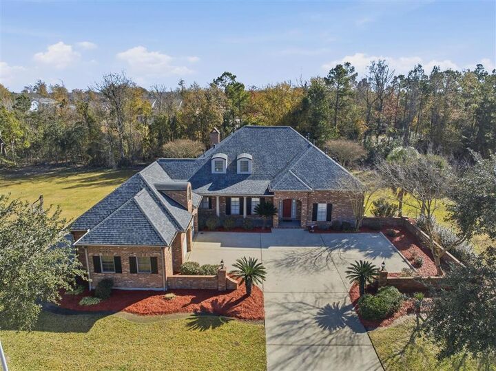 Property Photo:  4817 Riverview Lane  LA 70605 