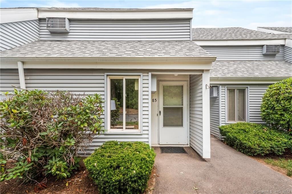 Property Photo:  85 Cinnamon Springs 85  CT 06074 