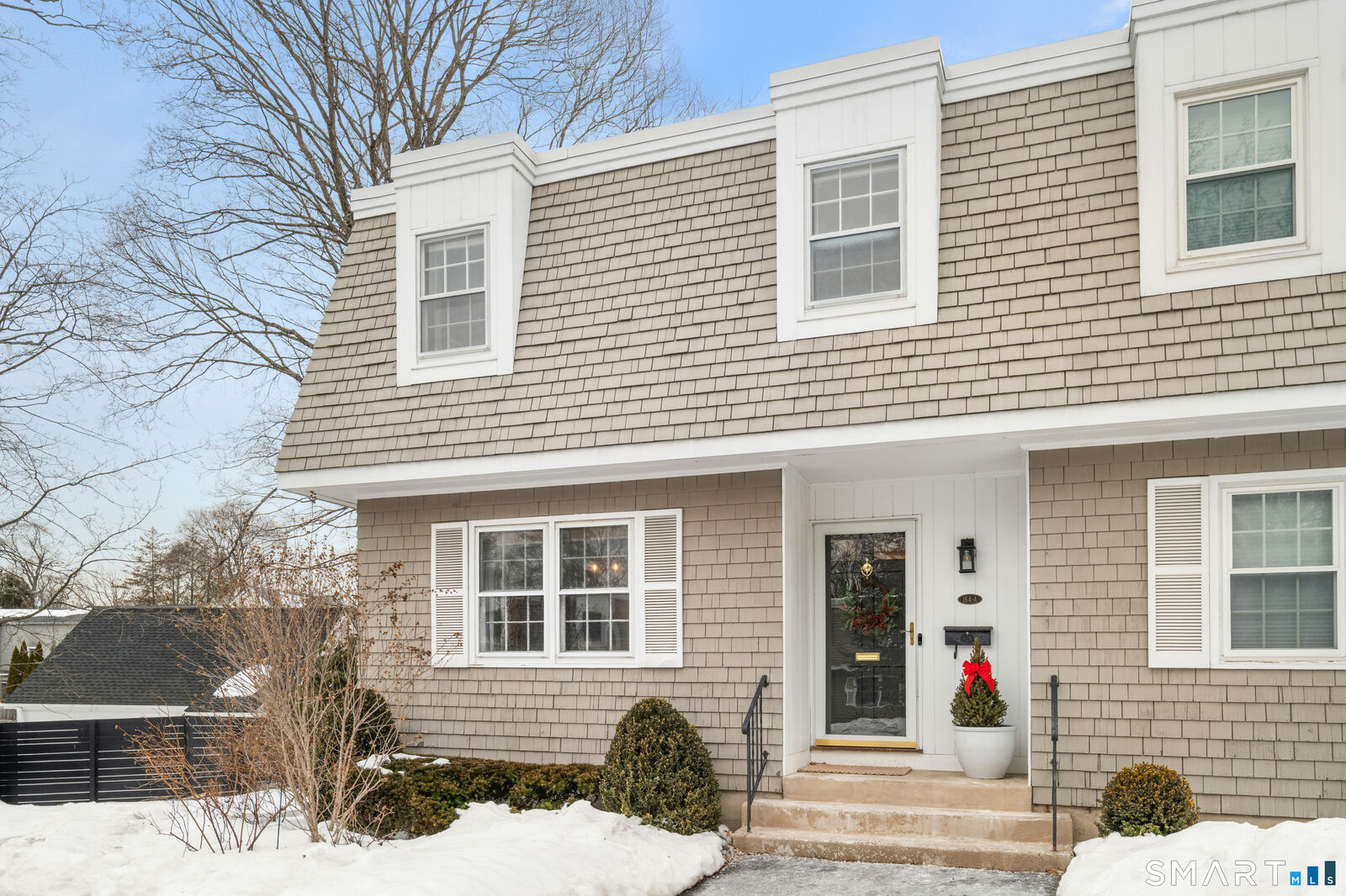 Property Photo:  164 Summer Street Apt A  CT 06840 