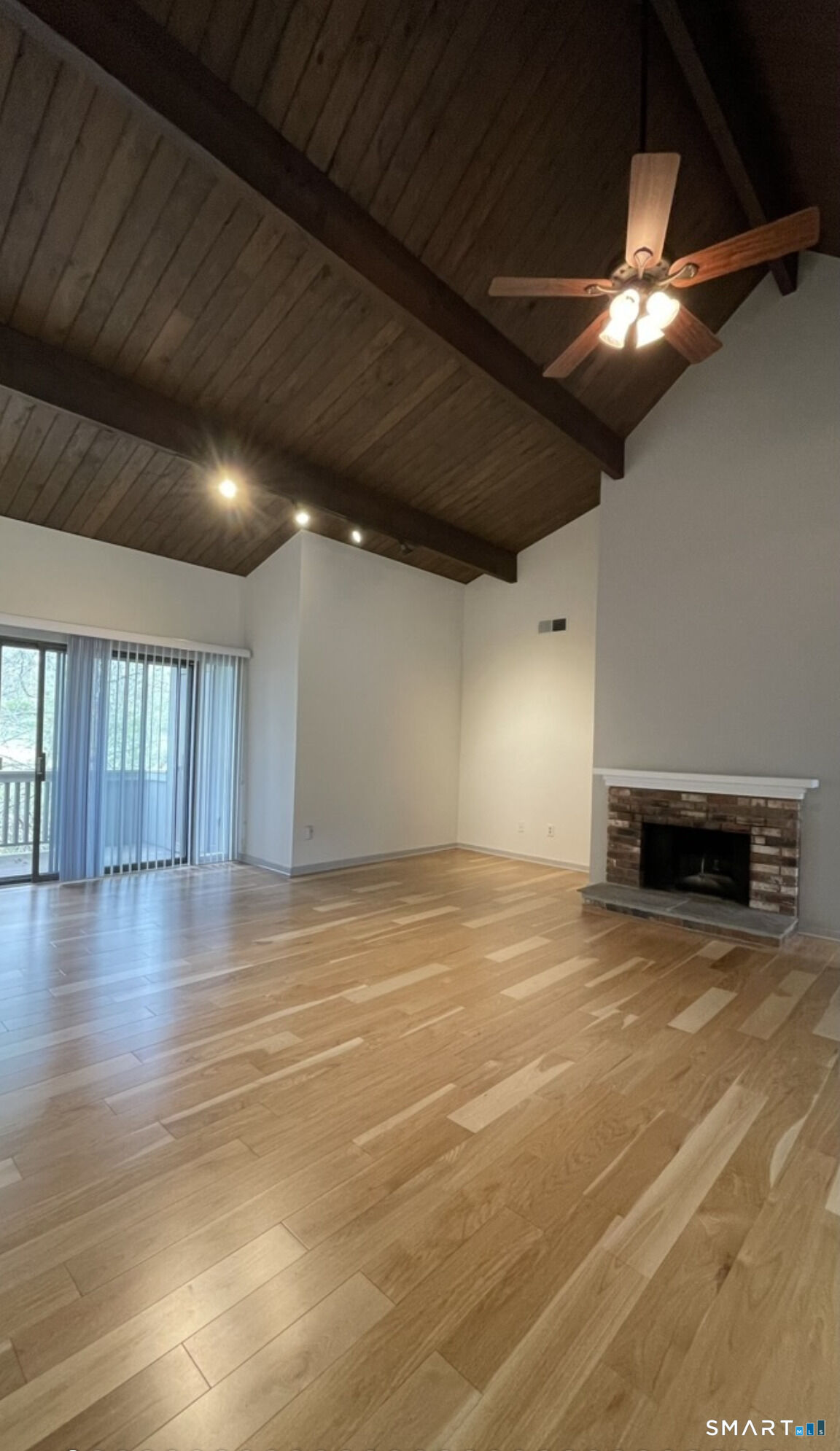 Property Photo:  14 Algonquin Lane C  CT 06614 