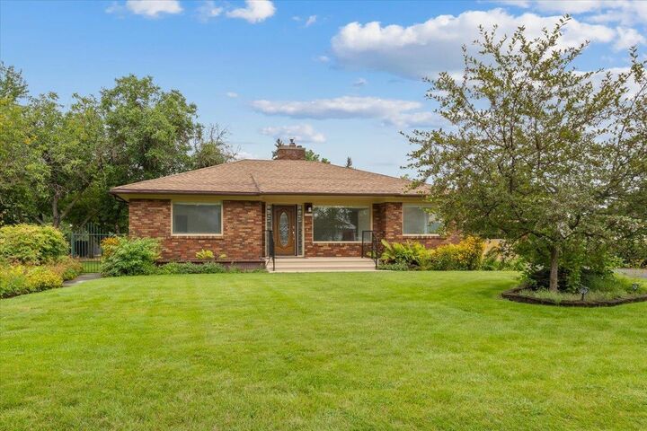 Property Photo:  11512 E Valleyway Ave  WA 99206 