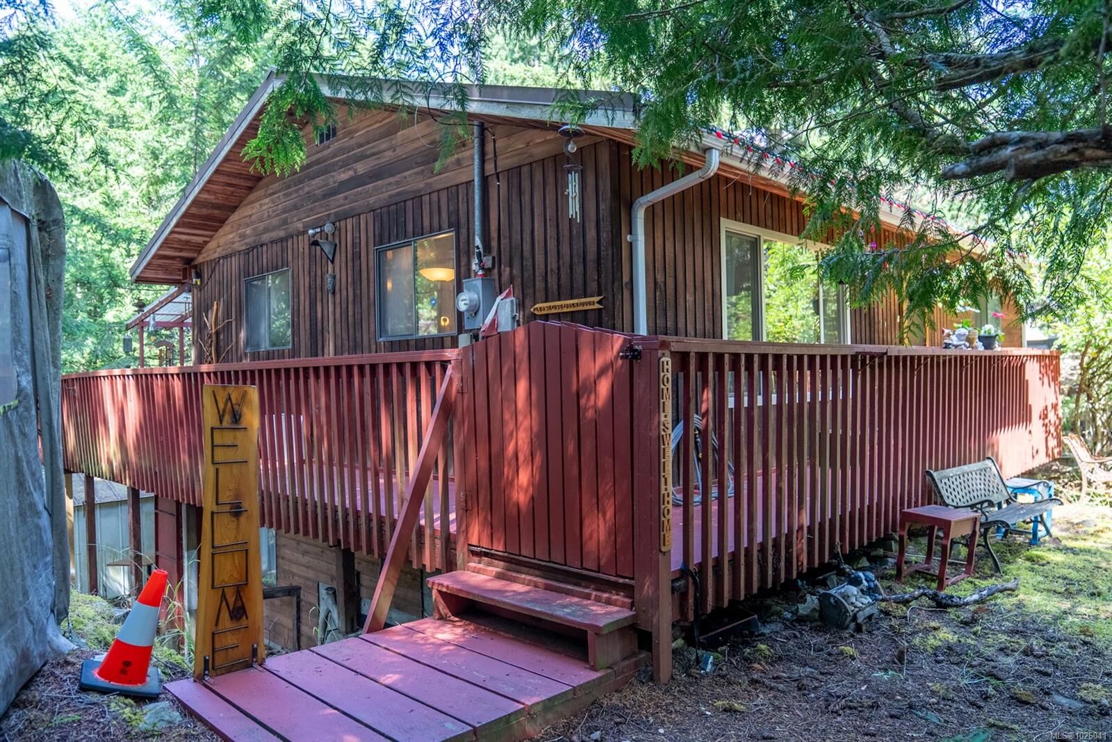 Property Photo: 2611 Gunwhale Rd BC V0N 2M2