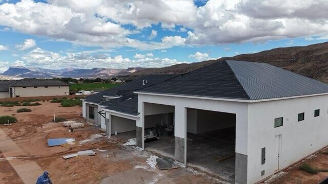 Property Photo: 1915 S 920 W UT 84737