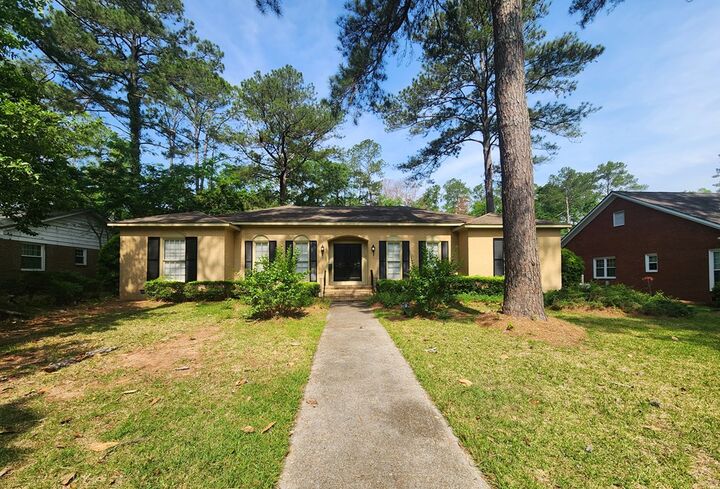 Property Photo:  1231 Hilltop Drive  GA 31707 