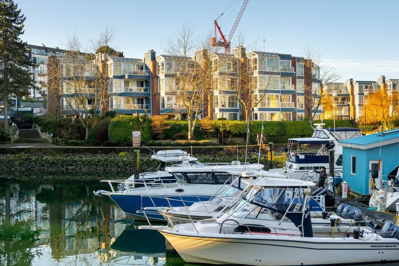 Photo de la propriété:  1502 Island Park Walk 302  BC V6H 3Z8 