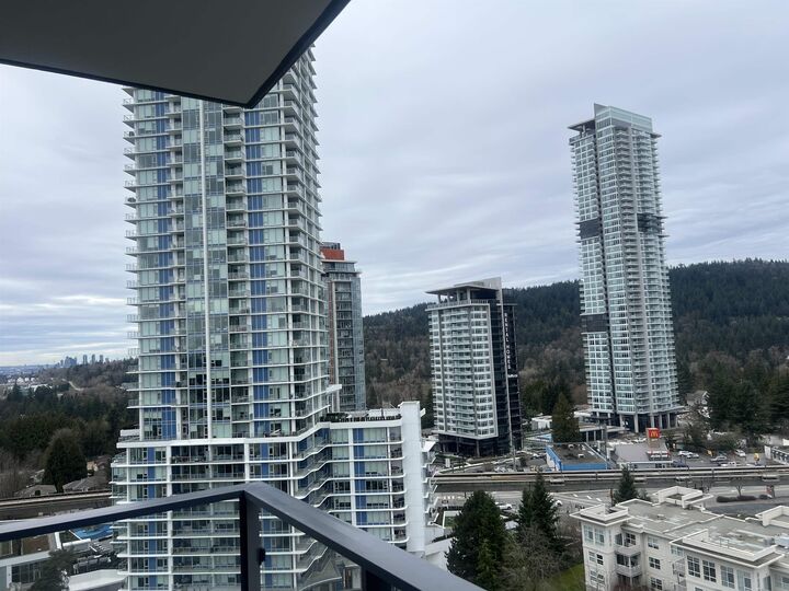 Property Photo:  537 Cottonwood Avenue 1407  BC V3J 0S4 