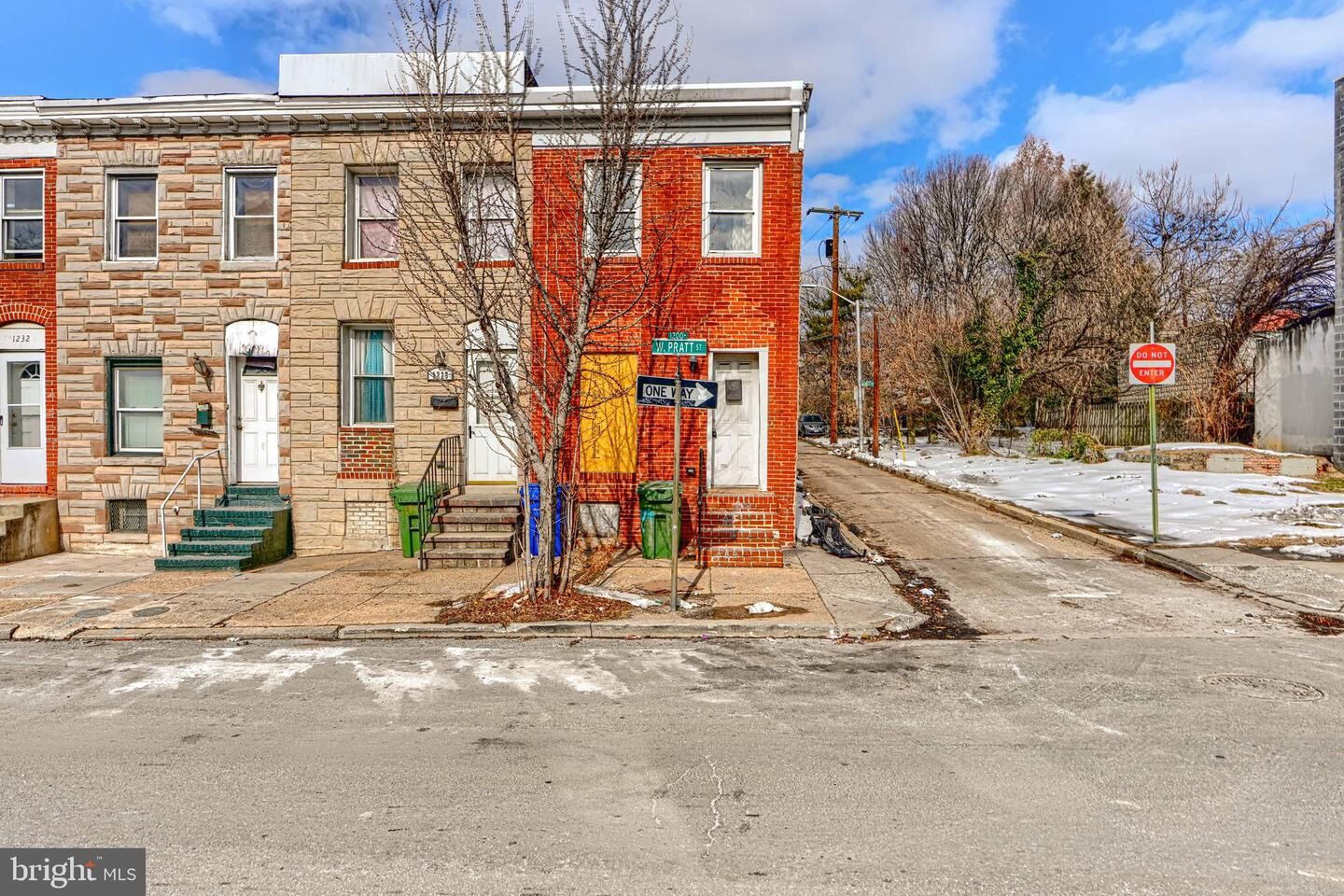 Property Photo:  1226 W Pratt Street  MD 21223 