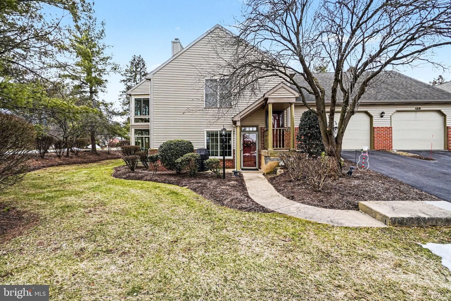 Property Photo:  33 Sterling Court  PA 17033 