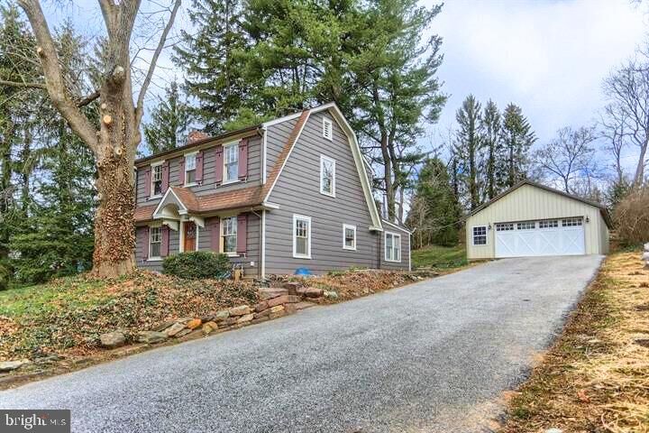 Property Photo:  19 Maple Road  PA 17403 