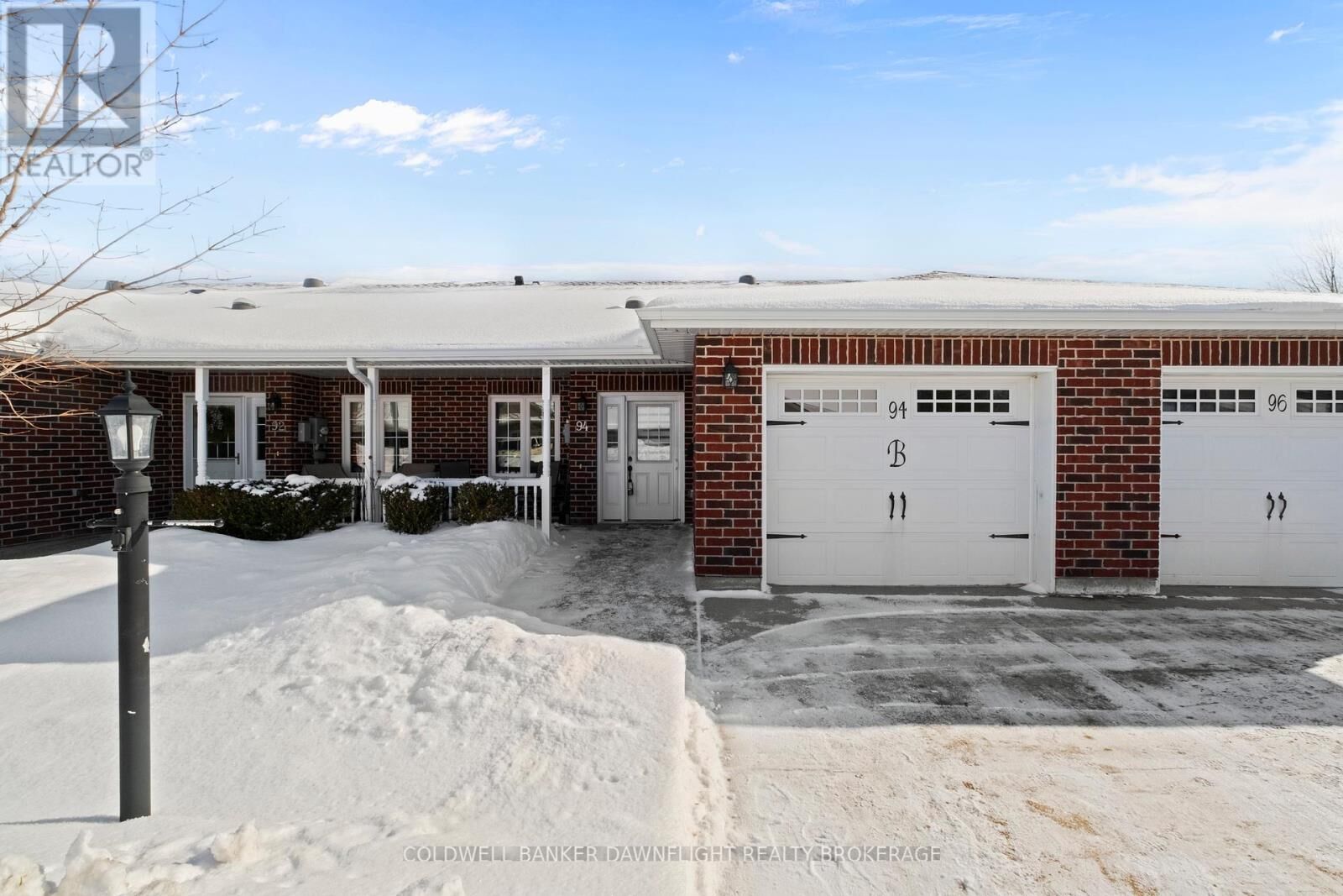 Property Photo:  94 Redford Drive  ON N0M 1S3 