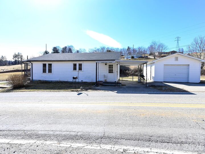 Property Photo: 2313 Hyder Mountain Road NC 28721