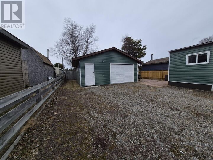 Property Photo: 66 Jackson Crescent ON P0T 2E0