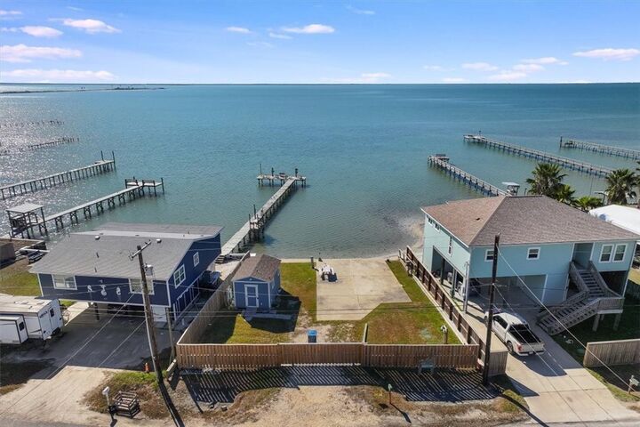 Property Photo:  614 Copano Cove Road  TX 78382 