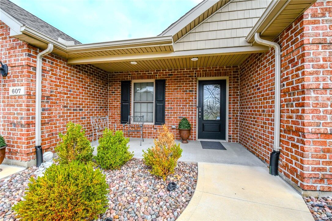 Property Photo:  607 W Bentley Circle  OH 45373 