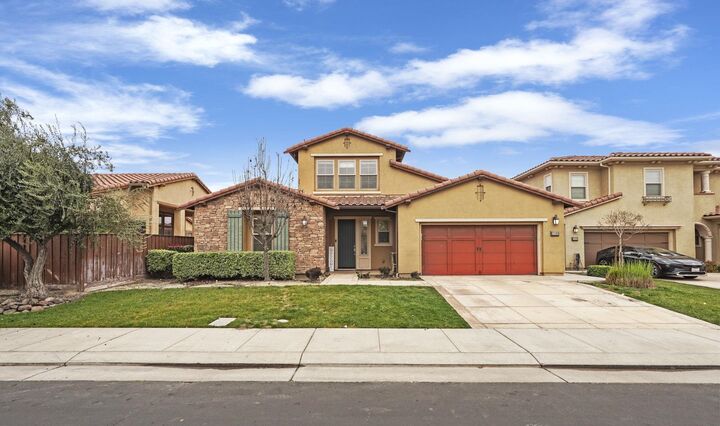 Property Photo:  1140 Duomo Way  CA 95337 