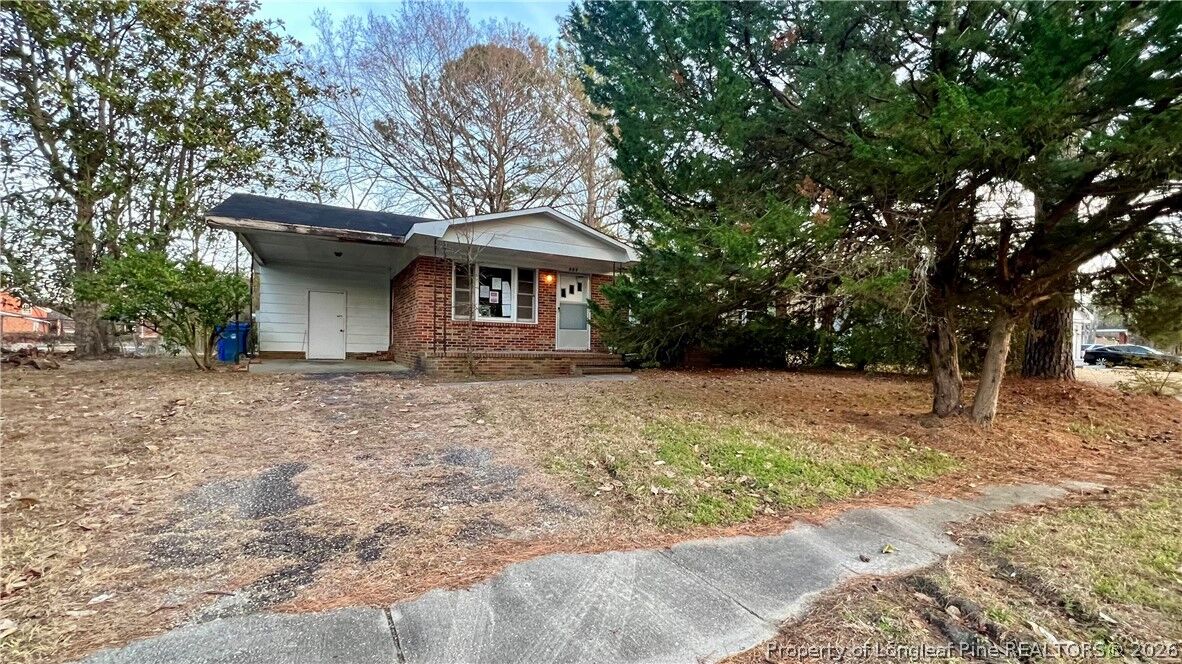 Property Photo:  509 Mann Street  NC 28301 
