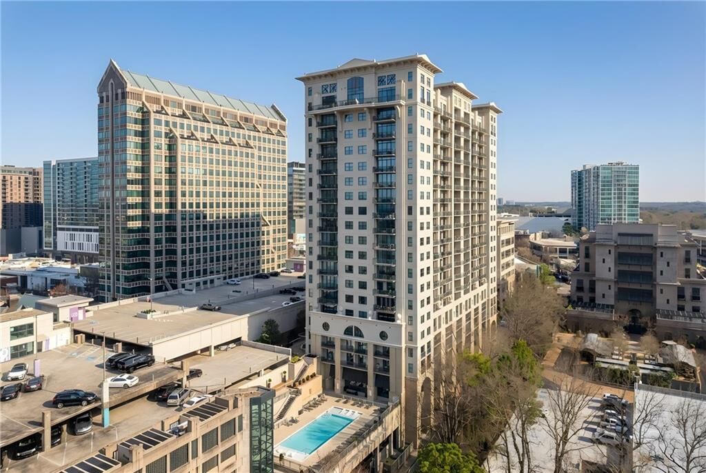 Property Photo:  3040 Peachtree Road NW 1513  GA 30305 